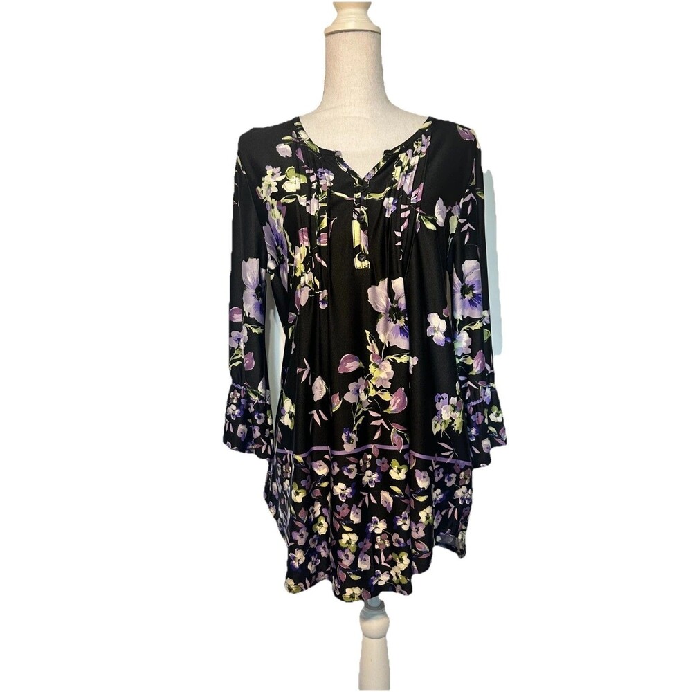 NTouch Women's Med 3/4 flared sleeve pleated pullover top Lilac pattern NWT